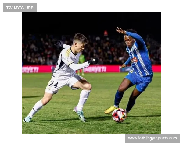 斯特林关键进球助蓝军逆转战胜对手成功晋级欧冠小组第一 斯特林关键进球助蓝军逆转战胜对手成功晋级欧冠小组第一