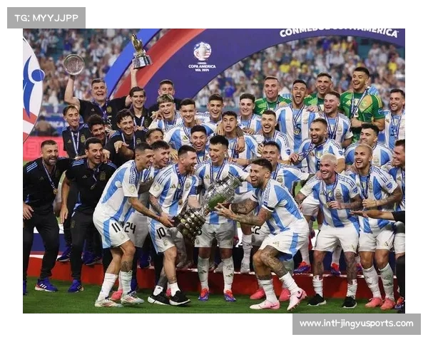 法国足球队卫冕之路强势开启 吉鲁梅开二度追平历史进球纪录 法国足球队卫冕之路强势开启 吉鲁梅开二度追平历史进球纪录